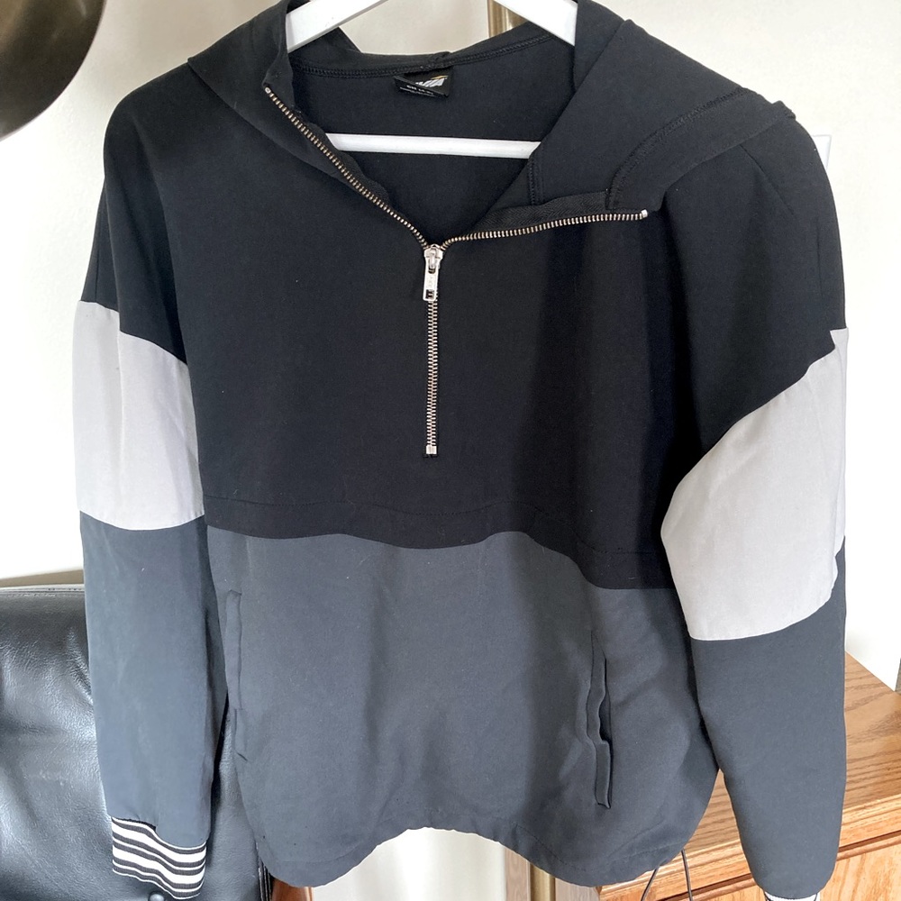 AVIA size S (4-6) lightweight jacket